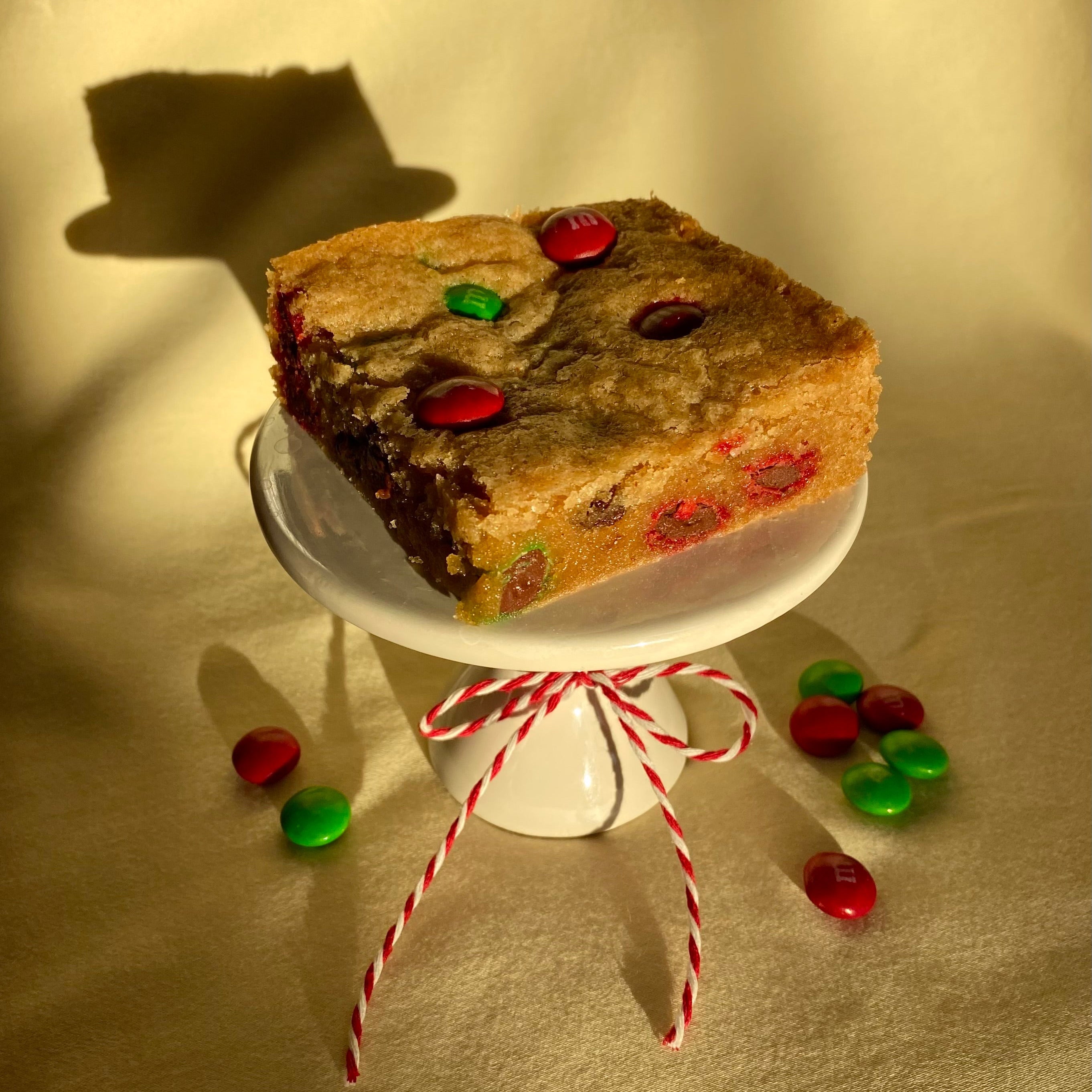 Holiday M&M Cookie Bar