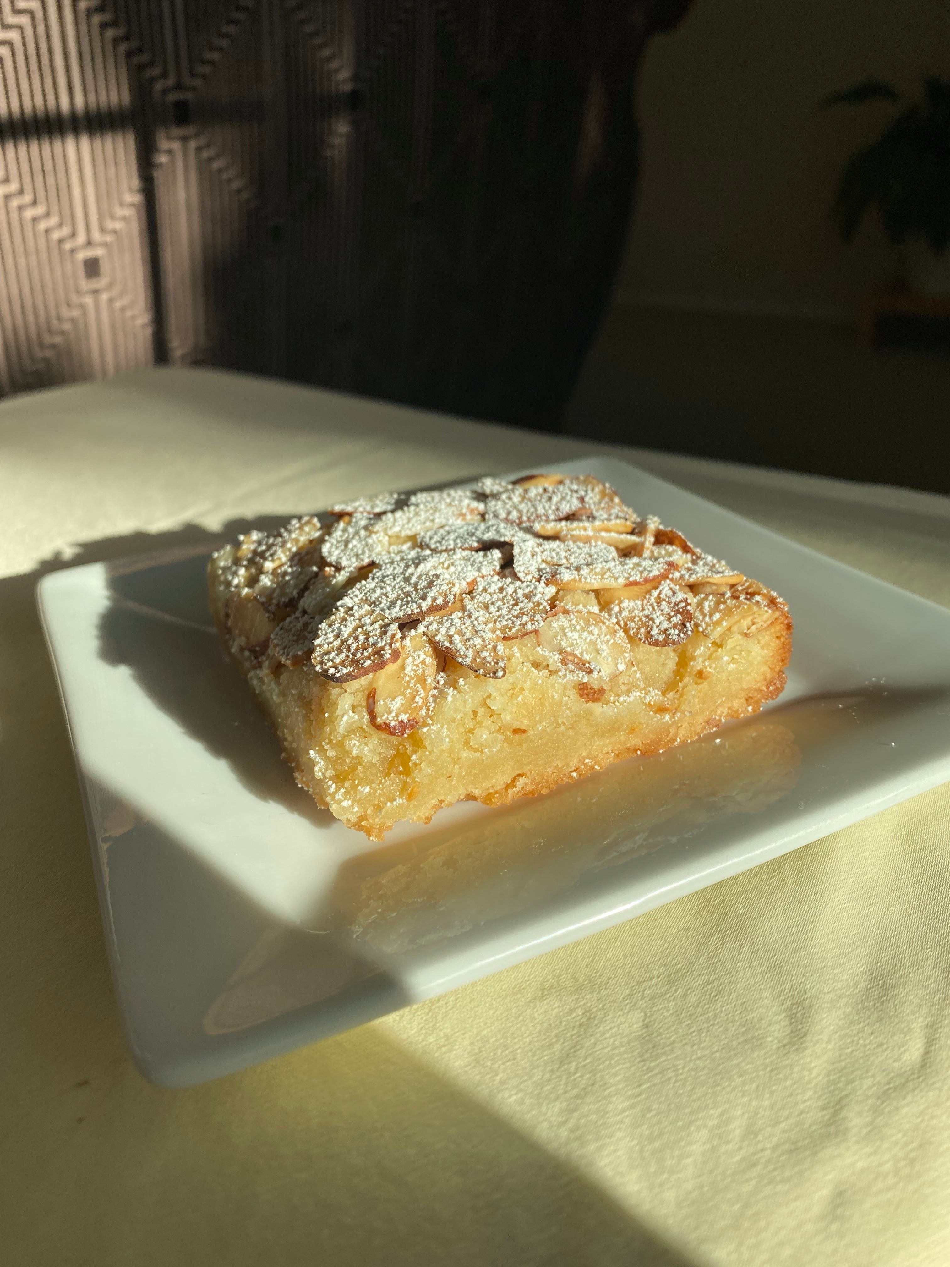 Almond Croissant Bar
