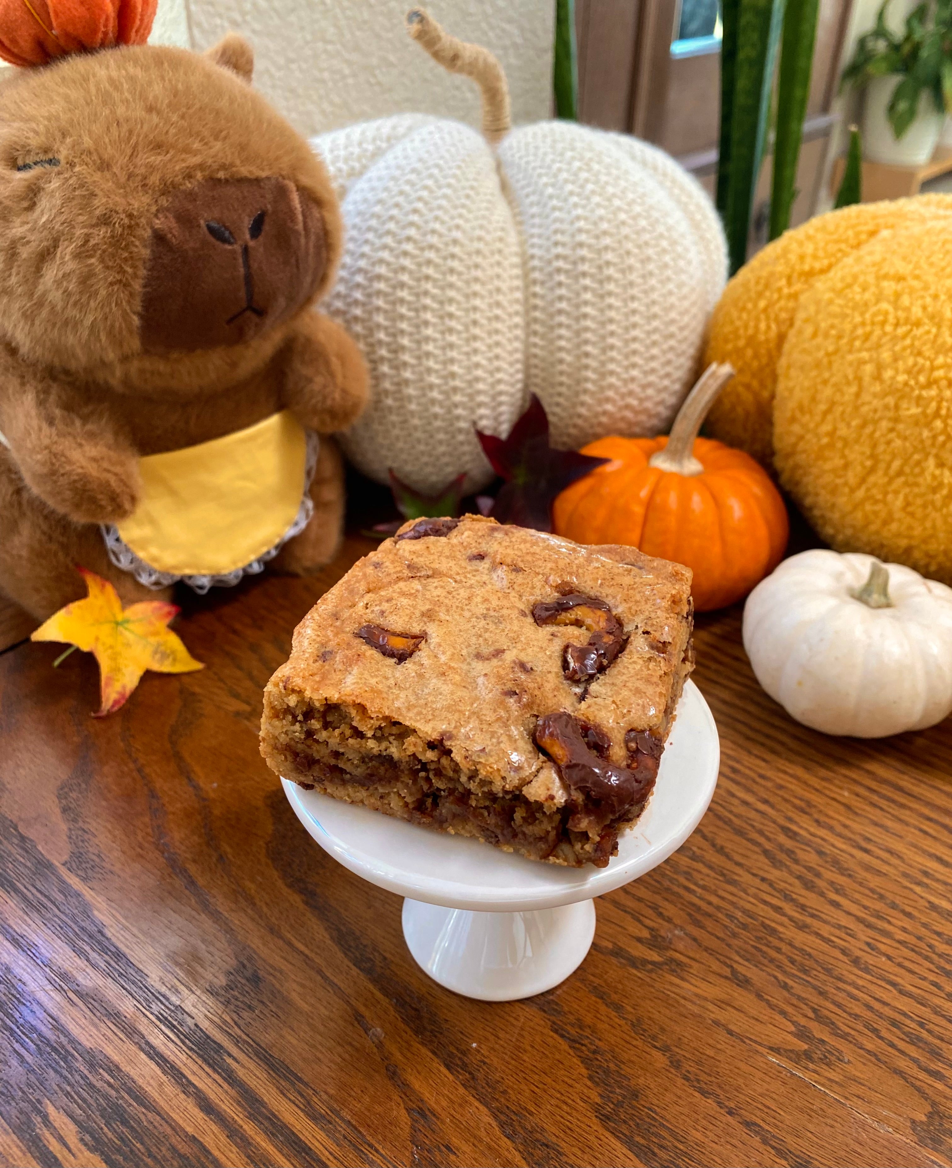 Chocolate & Toffee Covered Pretzel Cookie Bar