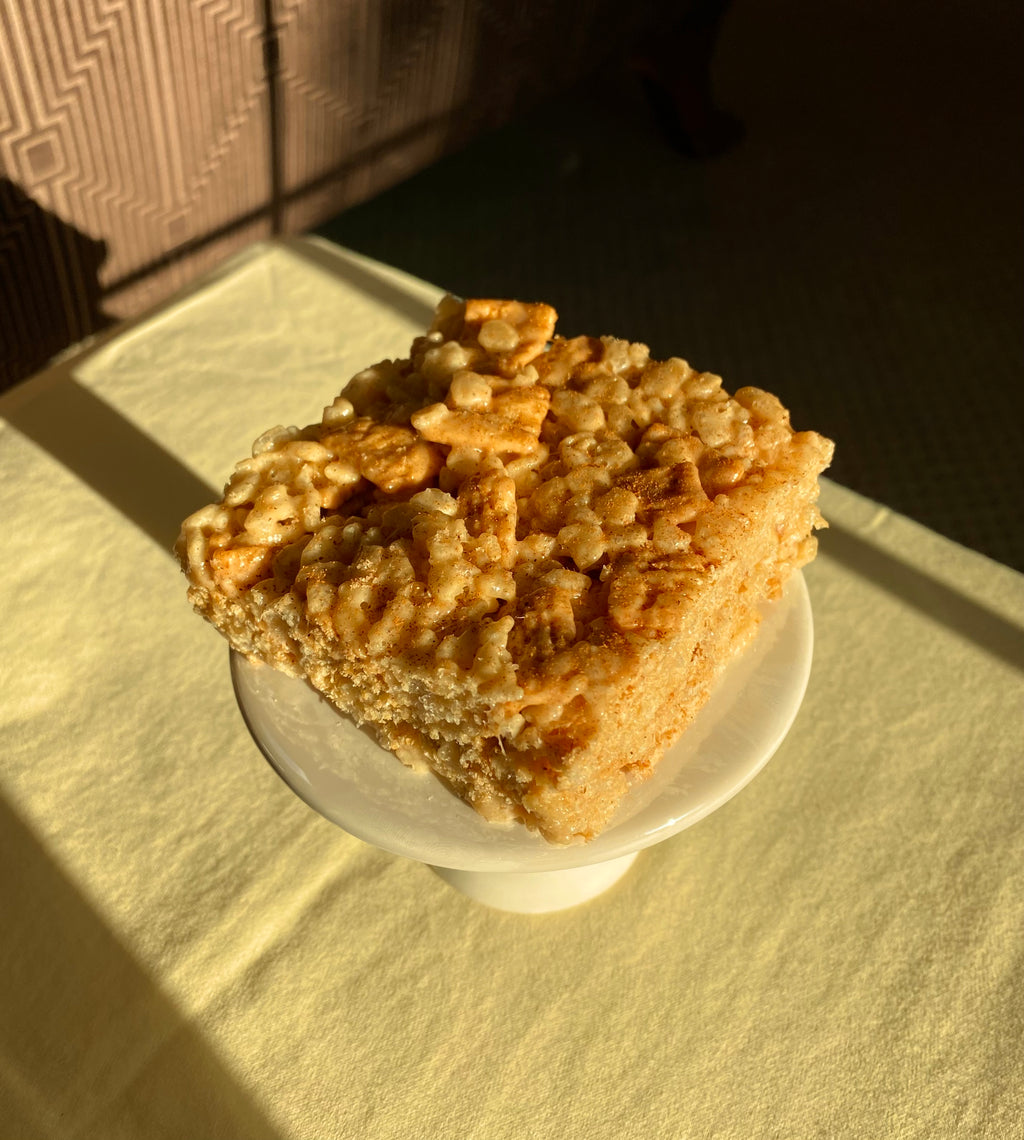 Cinnamon Toast Krispie Bar