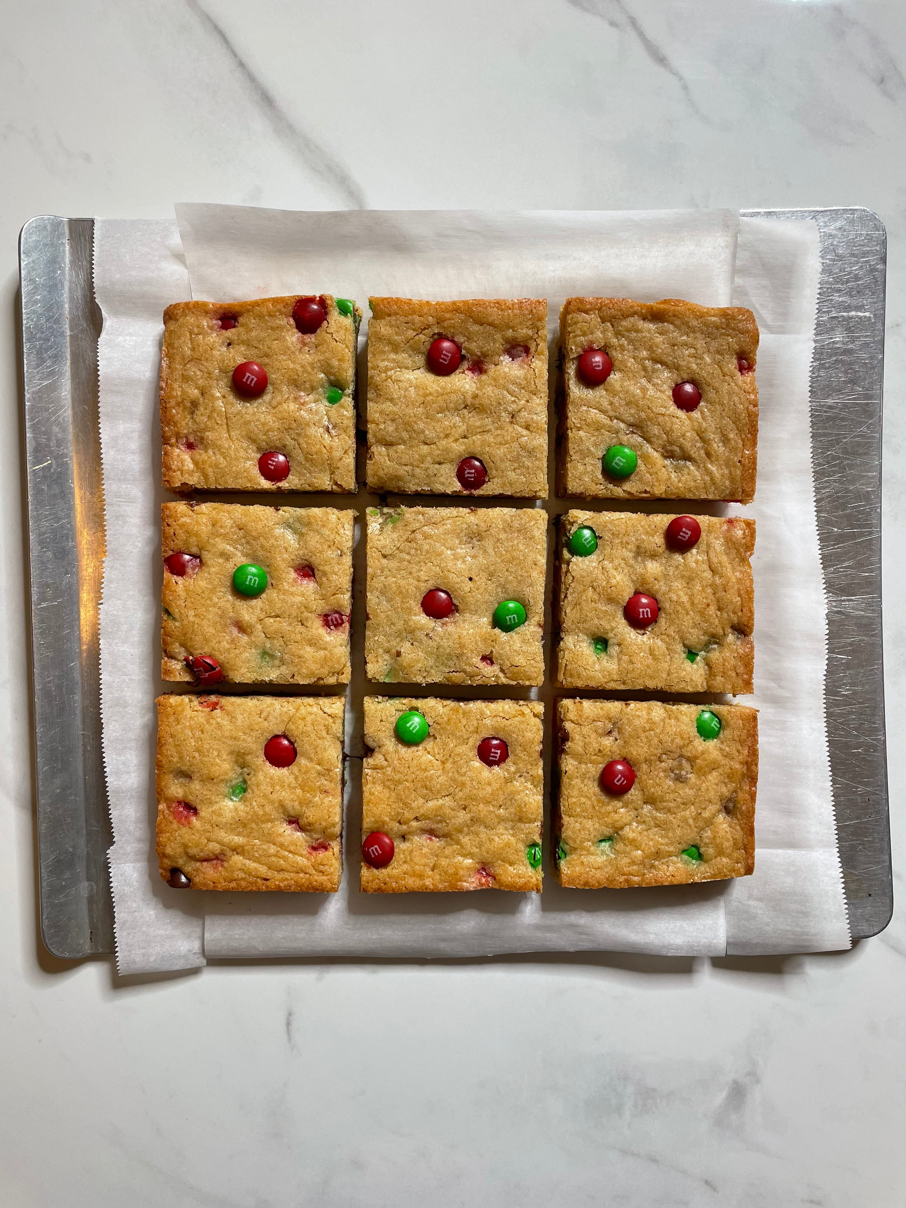 Holiday M&M Cookie Bar