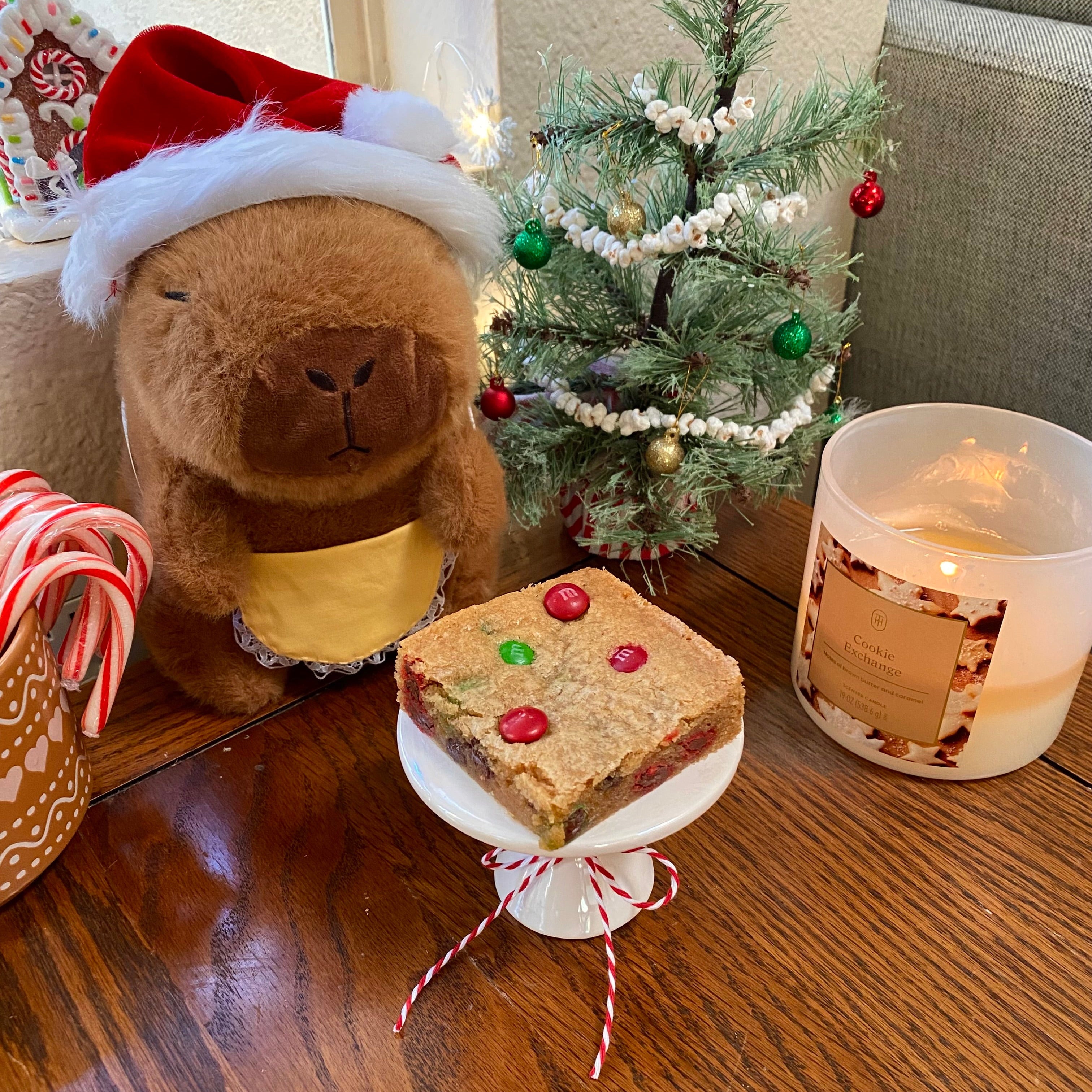 Holiday M&M Cookie Bar